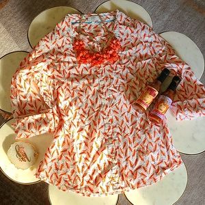 Crown & Ivy button up chili pepper top medium